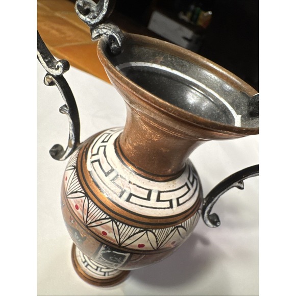 Vintage Hand Engraved Copper Greek Amphora Vase Made in Greece Twin Handle 6" - Picture 7 of 8